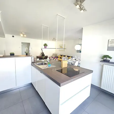 Executive 3br Flat W Terrace, Parking, Fast Wi-fi Luxemburg