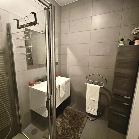 Executive 3br Flat W Terrace, Parking, Fast Wi-fi